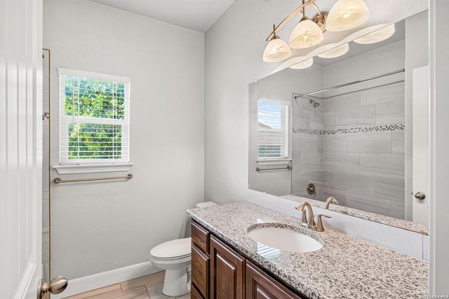 259 Strasbourg St, Castroville, TX 78009