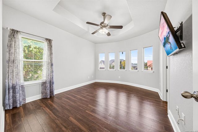 259 Strasbourg St, Castroville, TX 78009
