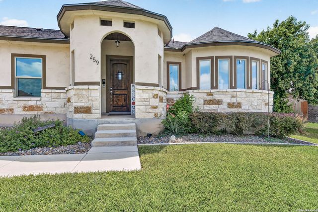 259 Strasbourg St, Castroville, TX 78009