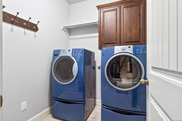 259 Strasbourg St, Castroville, TX 78009