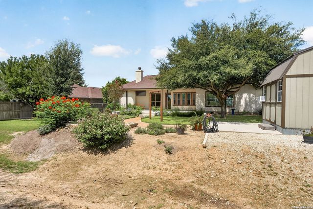 259 Strasbourg St, Castroville, TX 78009