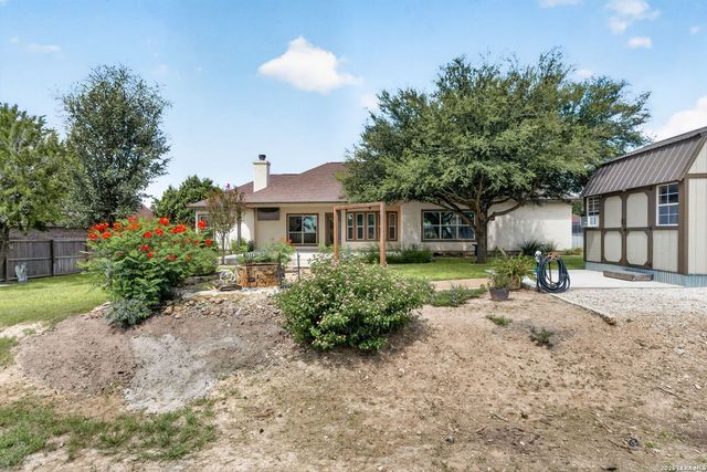 259 Strasbourg St, Castroville, TX 78009