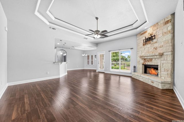 259 Strasbourg St, Castroville, TX 78009