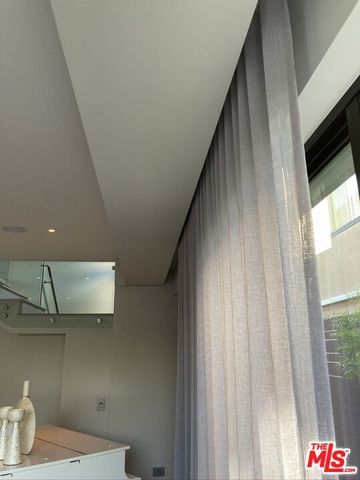 1625 18th Street, Manhattan Beach, CA 90266