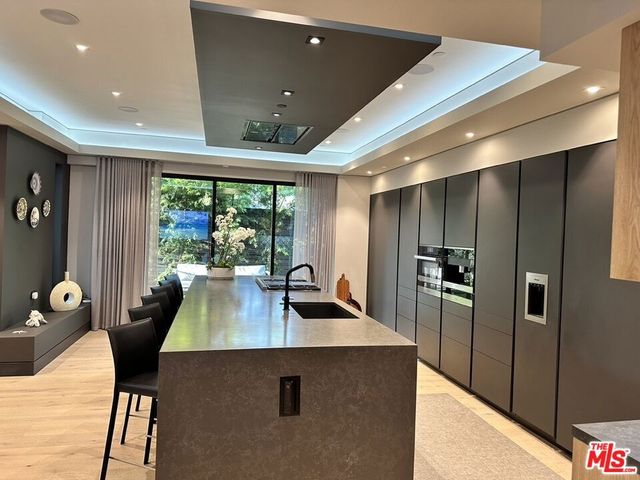 1625 18th Street, Manhattan Beach, CA 90266