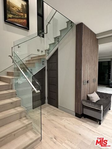 1625 18th Street, Manhattan Beach, CA 90266