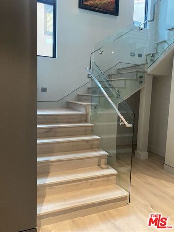 1625 18th Street, Manhattan Beach, CA 90266