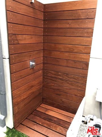 1625 18th Street, Manhattan Beach, CA 90266