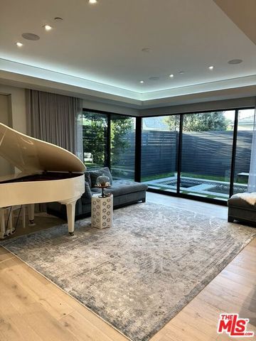 1625 18th Street, Manhattan Beach, CA 90266