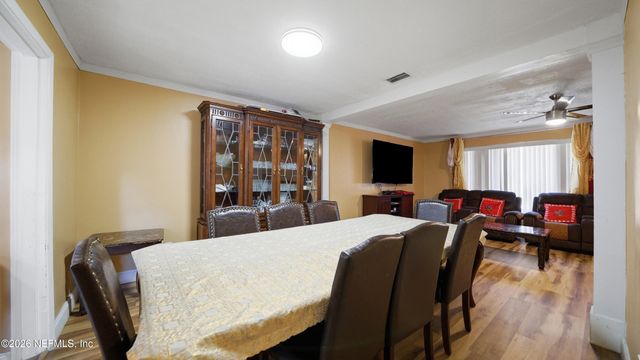 2238 LIGUSTRUM Road, Jacksonville, FL 32211