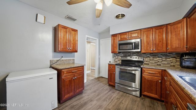 2238 LIGUSTRUM Road, Jacksonville, FL 32211