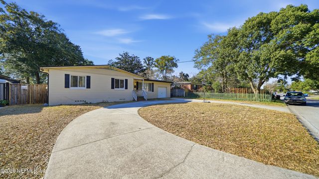 2238 LIGUSTRUM Road, Jacksonville, FL 32211