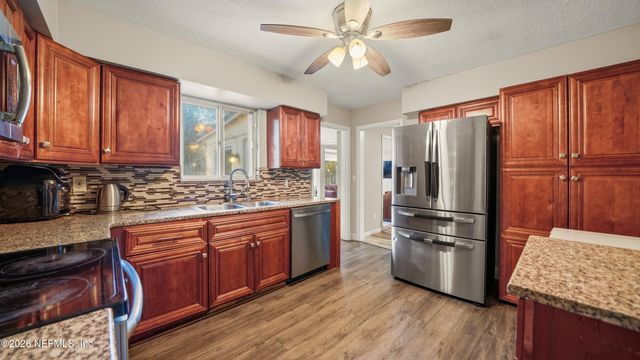 2238 LIGUSTRUM Road, Jacksonville, FL 32211