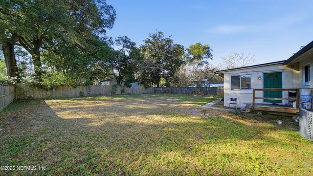 2238 LIGUSTRUM Road, Jacksonville, FL 32211