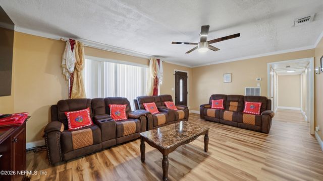 2238 LIGUSTRUM Road, Jacksonville, FL 32211