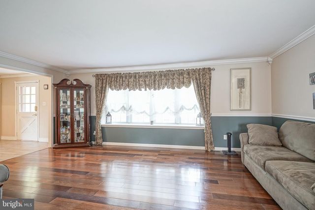 154 FORGE RD, Delran, NJ 08075