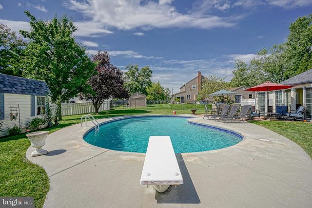 154 FORGE RD, Delran, NJ 08075