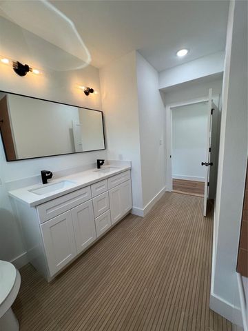 2316 Gentry Street 1, Houston, TX 77009