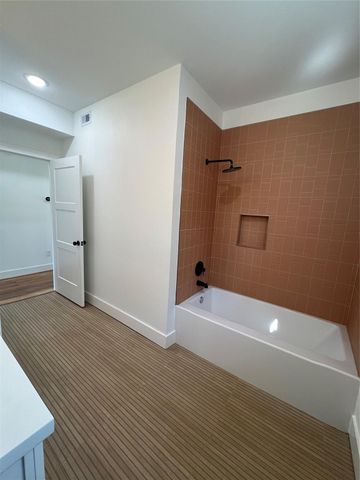 2316 Gentry Street 1, Houston, TX 77009