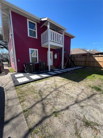 2316 Gentry Street 1, Houston, TX 77009