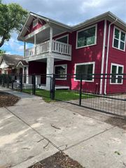 2316 Gentry Street 1, Houston, TX 77009