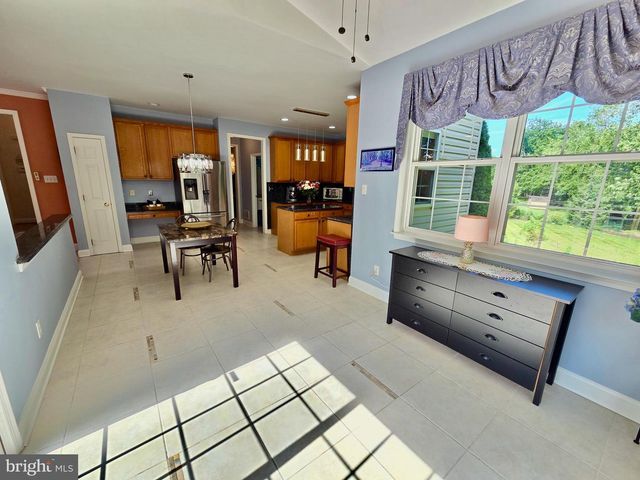 712 CARRIAGE, Aston, PA 19014