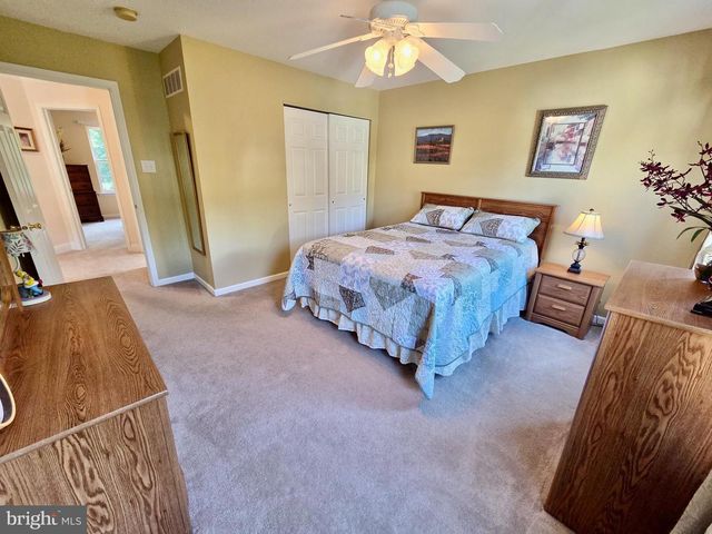 712 CARRIAGE, Aston, PA 19014