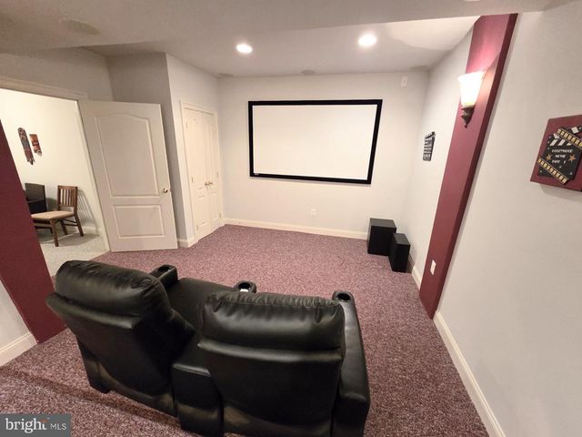 712 CARRIAGE, Aston, PA 19014