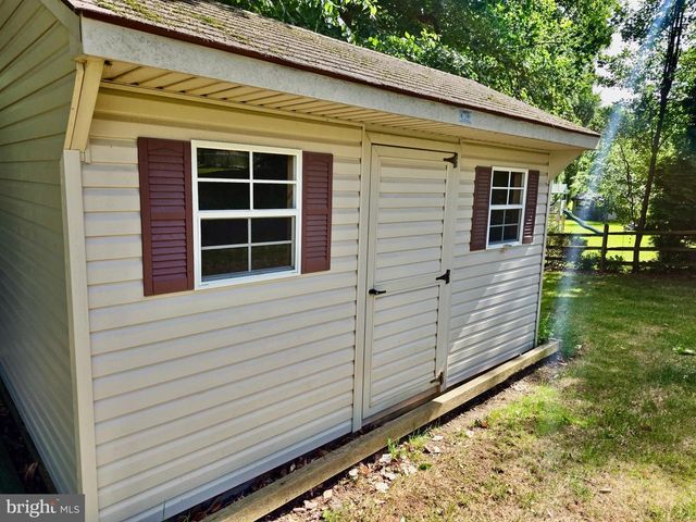 712 CARRIAGE, Aston, PA 19014