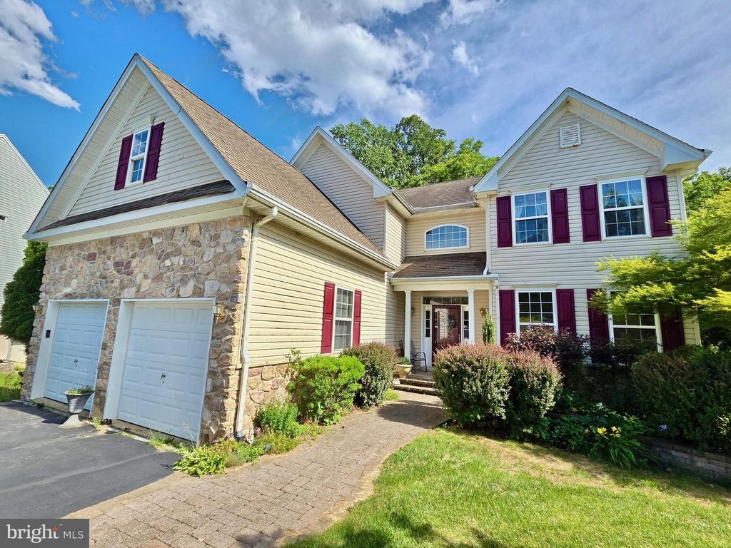 712 CARRIAGE, Aston, PA 19014