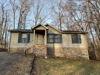 474 Ginkgo Dr, Clarksville, TN 37042