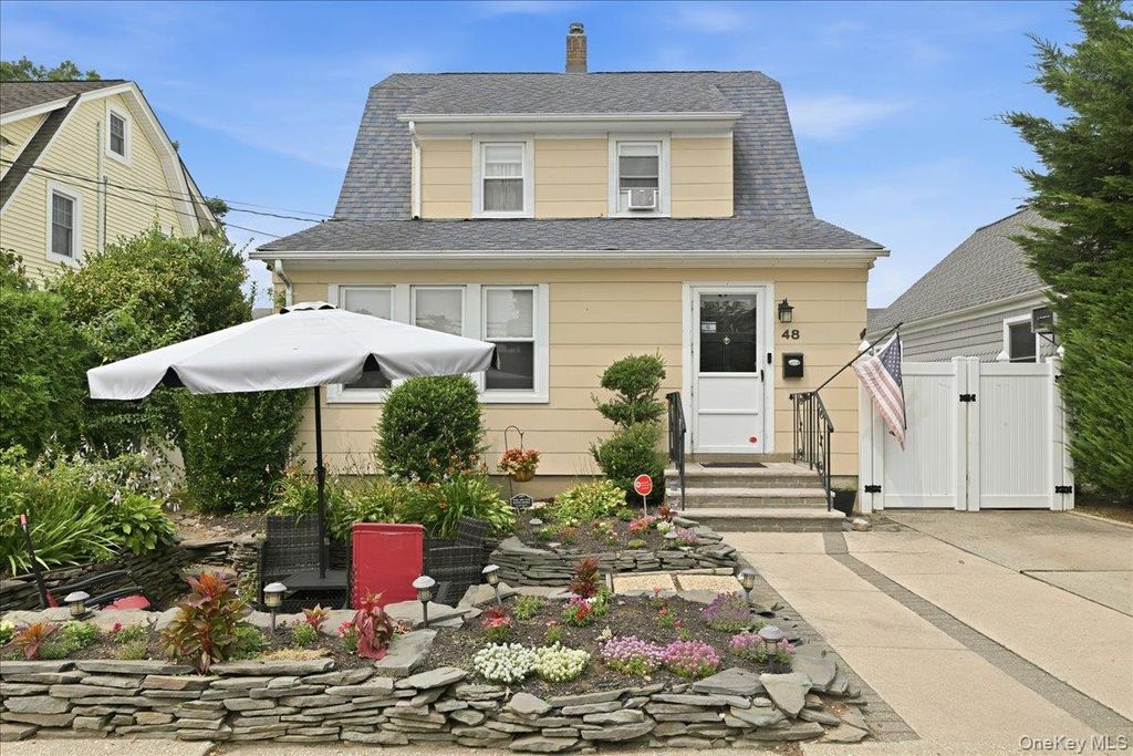 48 Poplar Street, West Hempstead, NY 11552 — exterior