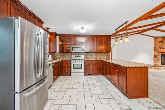 1397 Flamingo Street, Wixom, MI 48393