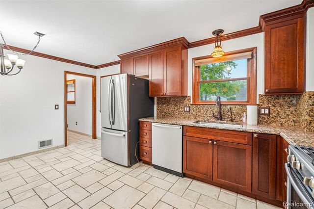 1397 Flamingo Street, Wixom, MI 48393