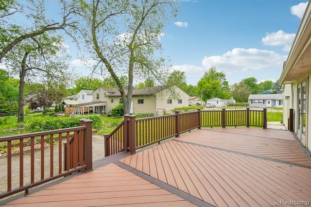 1397 Flamingo Street, Wixom, MI 48393