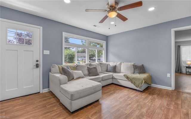 633 De Laura LN, Virginia Beach, VA 23455