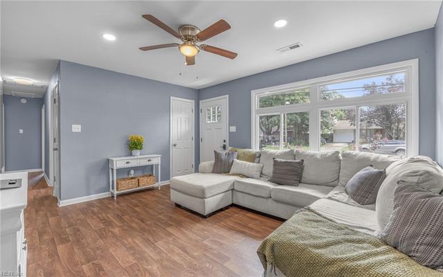 633 De Laura LN, Virginia Beach, VA 23455