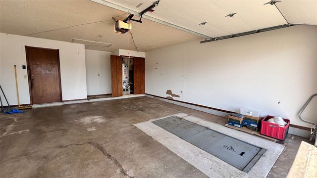 6216 Cloverlawn Court, Oklahoma City, OK 73135
