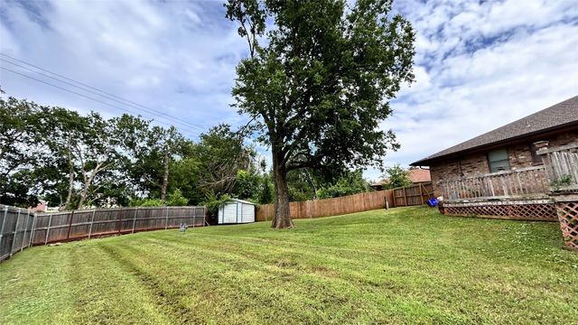 6216 Cloverlawn Court, Oklahoma City, OK 73135