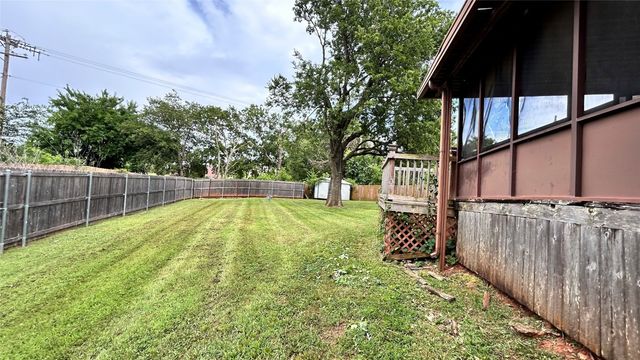 6216 Cloverlawn Court, Oklahoma City, OK 73135