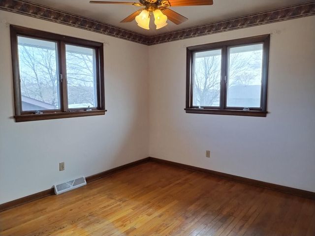 1040 Azalea Drive, Munster, IN 46321