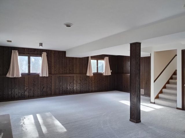 1040 Azalea Drive, Munster, IN 46321