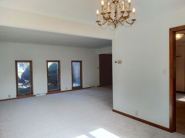 1040 Azalea Drive, Munster, IN 46321