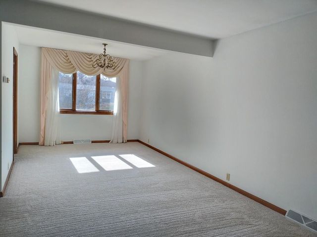 1040 Azalea Drive, Munster, IN 46321