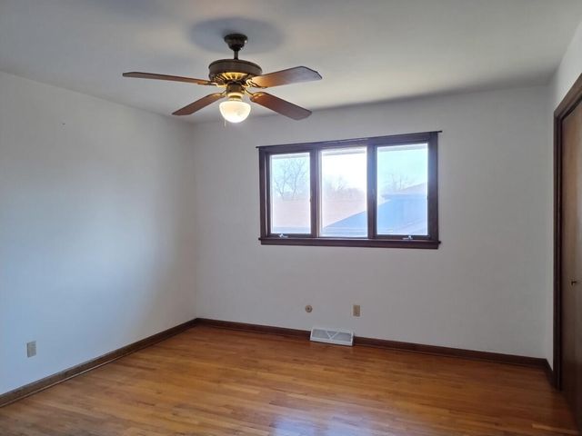 1040 Azalea Drive, Munster, IN 46321