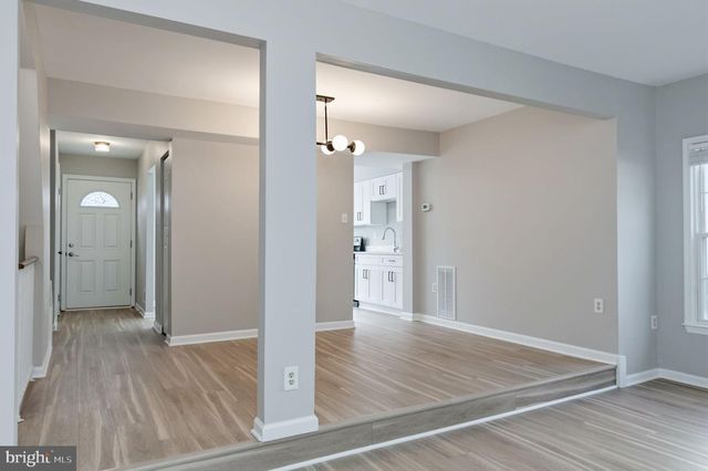 4445 HOLLY AVE, Fairfax, VA 22030