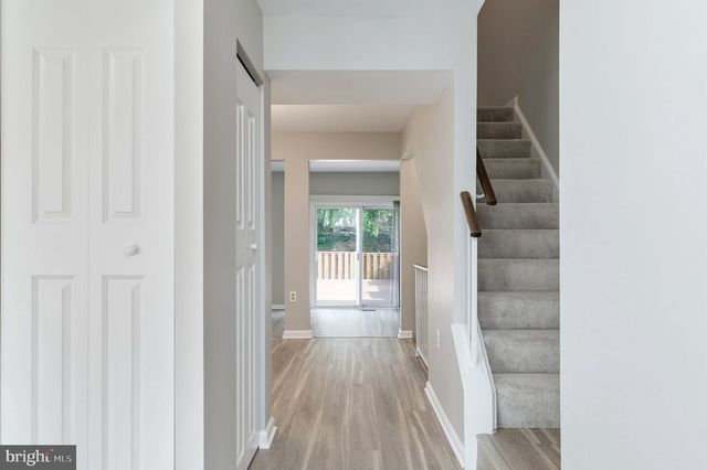 4445 HOLLY AVE, Fairfax, VA 22030