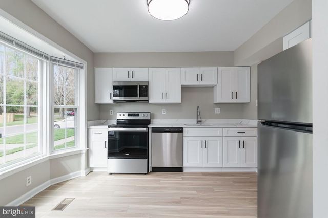 4445 HOLLY AVE, Fairfax, VA 22030