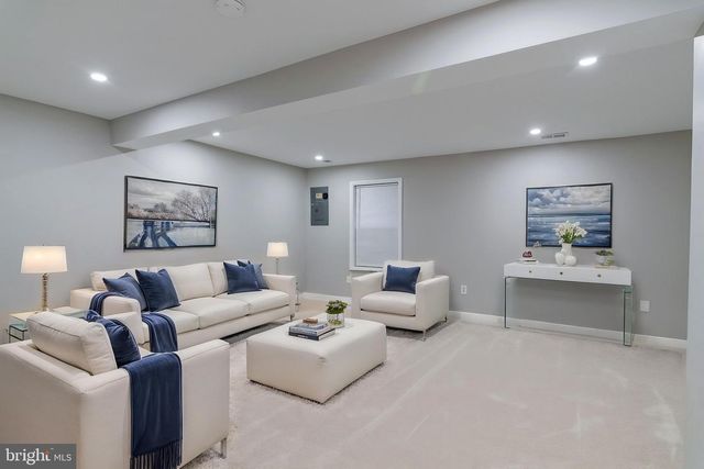 4445 HOLLY AVE, Fairfax, VA 22030