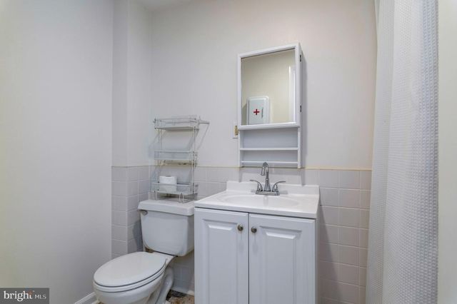 4445 HOLLY AVE, Fairfax, VA 22030